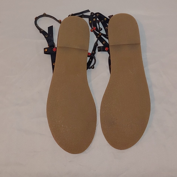 SHOE DAZZLE - Picture 2 of 2